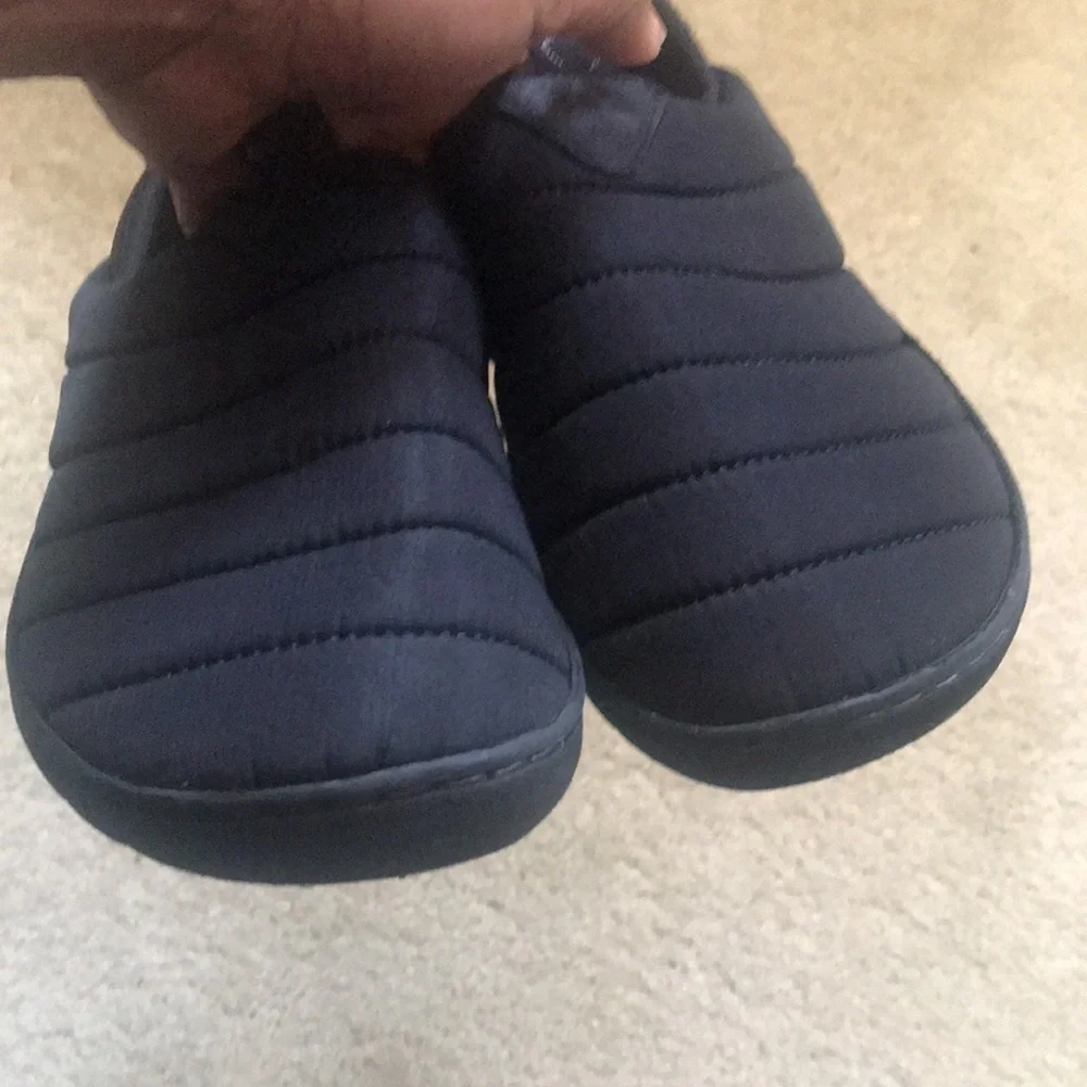Ozark Trail Outdoor Equipment Water Repellent Slip on Memory Foam Slippers-9